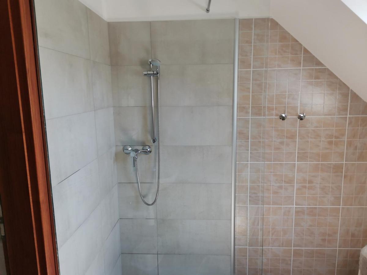 Poroszlay Apartman Debrecen Exterior photo