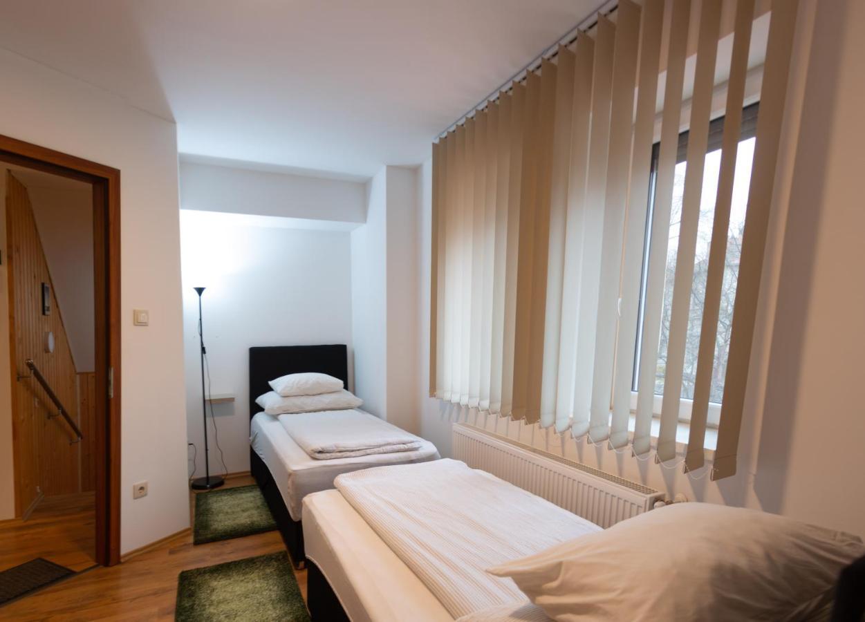 Poroszlay Apartman Debrecen Exterior photo