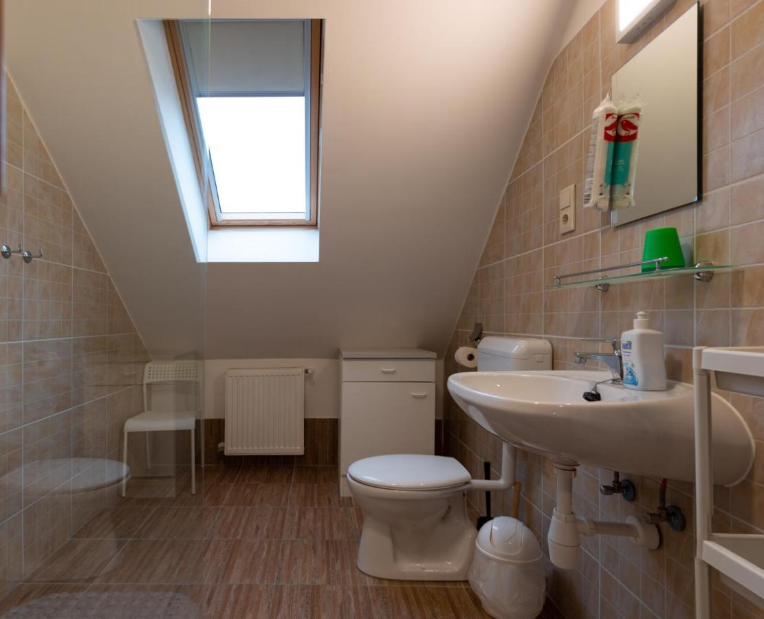 Poroszlay Apartman Debrecen Exterior photo